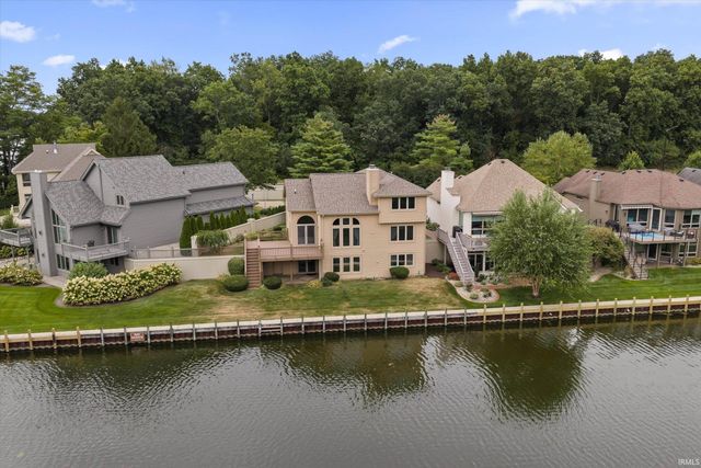 809 Bittersweet Cove Drive, Mishawaka, IN 46544