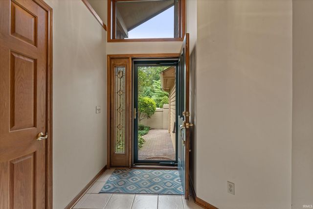 809 Bittersweet Cove Drive, Mishawaka, IN 46544