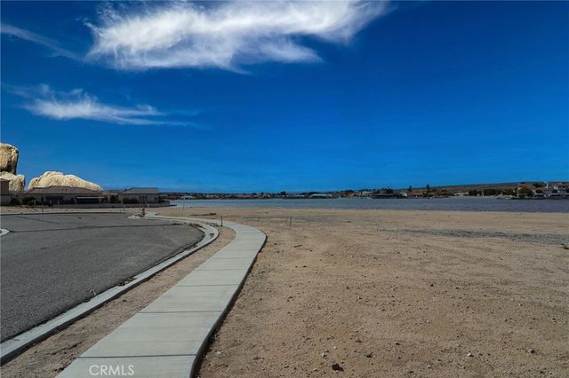 27160 Vista 37, Helendale, CA 92342