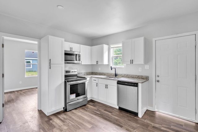 945 S Irwin Avenue, Spartanburg, SC 29306