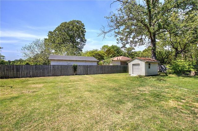 21 Sandy Beach Terrace NW, Rome, GA 30165