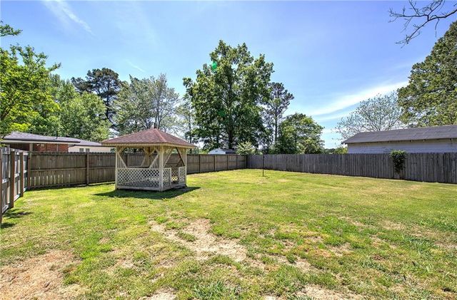 21 Sandy Beach Terrace NW, Rome, GA 30165