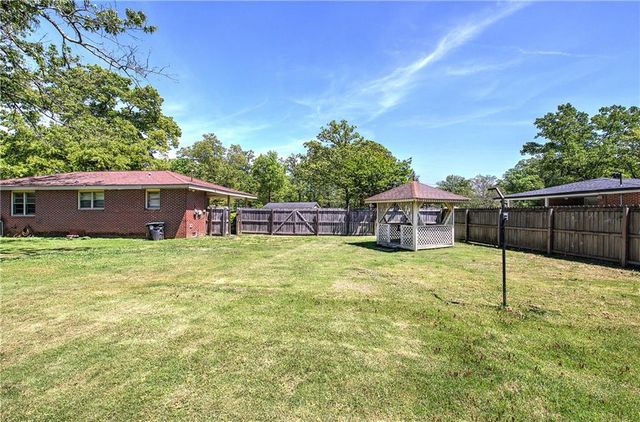 21 Sandy Beach Terrace NW, Rome, GA 30165