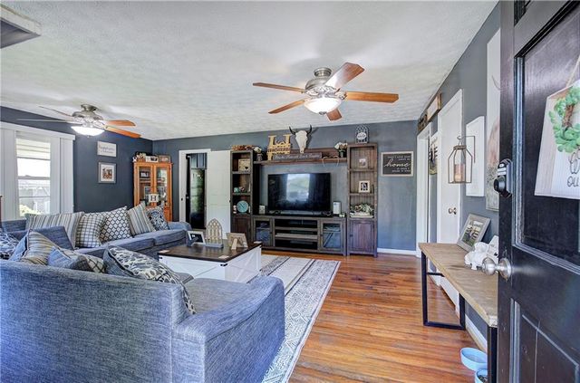 21 Sandy Beach Terrace NW, Rome, GA 30165