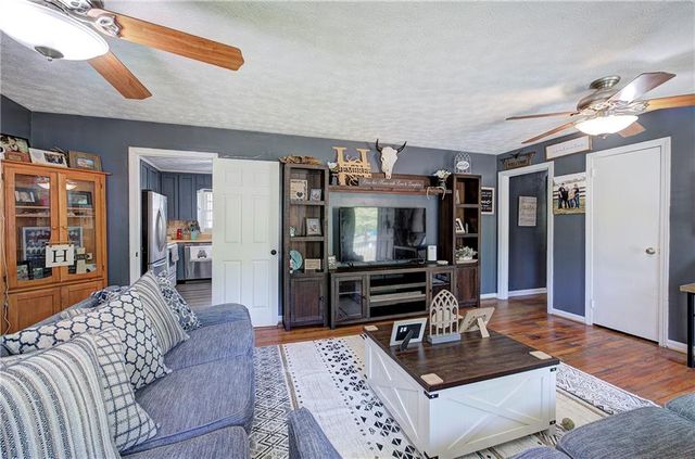 21 Sandy Beach Terrace NW, Rome, GA 30165