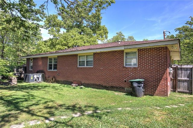 21 Sandy Beach Terrace NW, Rome, GA 30165