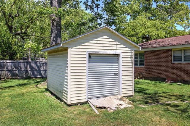21 Sandy Beach Terrace NW, Rome, GA 30165