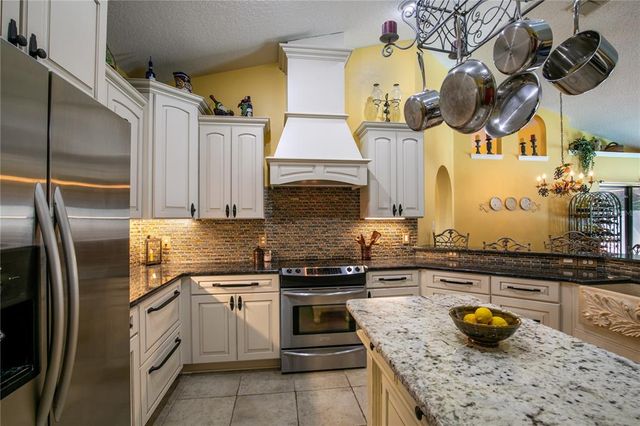 3011 INDIAN TRAIL, Eustis, FL 32726