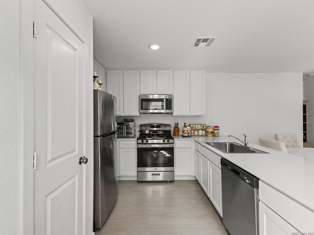 11543 Field Briar, Converse, TX 78109