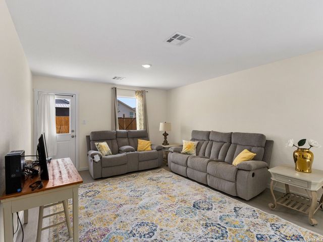 11543 Field Briar, Converse, TX 78109