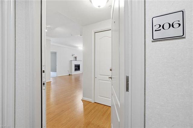 249 W Freemason St Apt 206, Norfolk, VA 23510