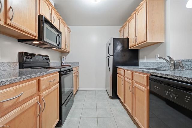 249 W Freemason St Apt 206, Norfolk, VA 23510