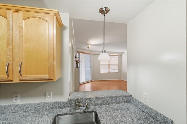 249 W Freemason St Apt 206, Norfolk, VA 23510
