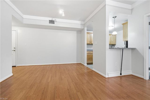 249 W Freemason St Apt 206, Norfolk, VA 23510
