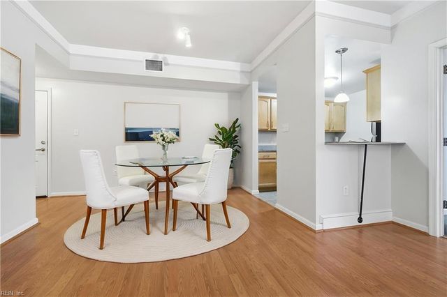 249 W Freemason St Apt 206, Norfolk, VA 23510