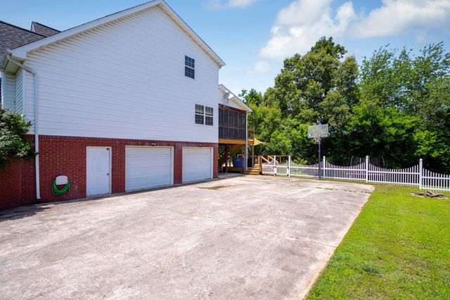 10498 Daffodil Circle, Soddy Daisy, TN 37379