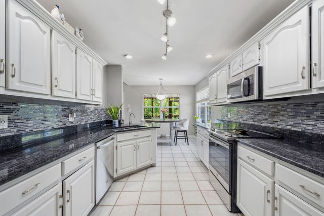 10498 Daffodil Circle, Soddy Daisy, TN 37379