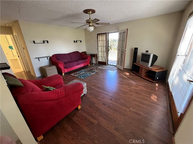 16289 Vine, Hesperia, CA 92345