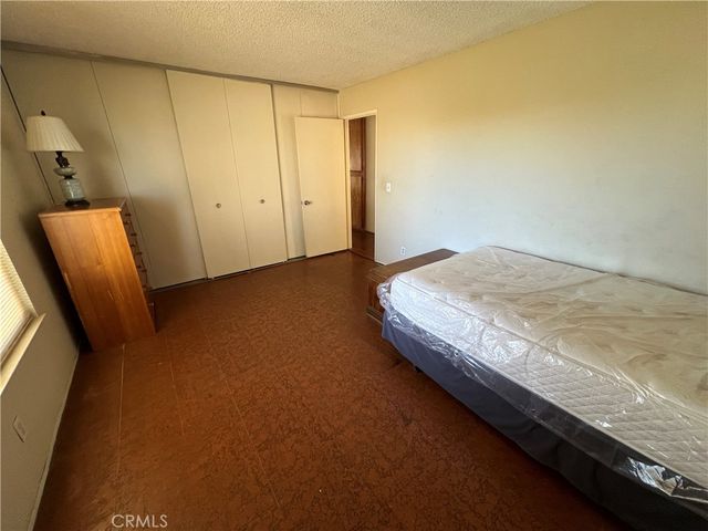 16289 Vine, Hesperia, CA 92345