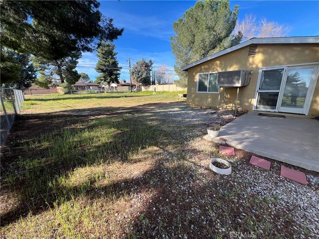 16289 Vine, Hesperia, CA 92345