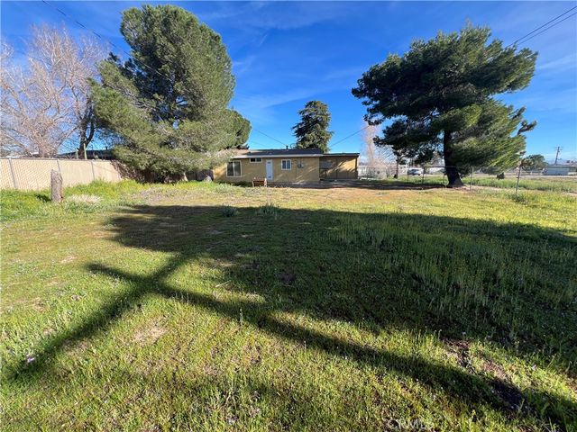 16289 Vine, Hesperia, CA 92345