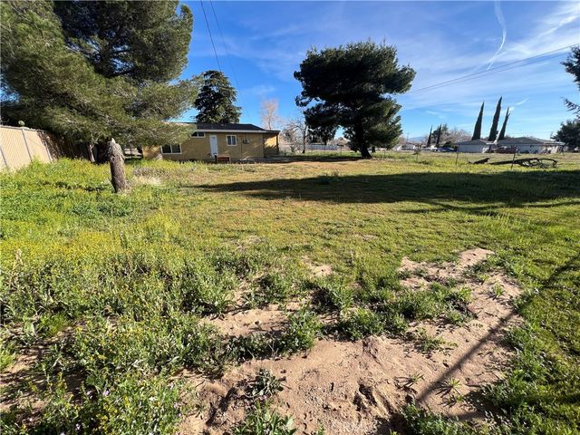 16289 Vine, Hesperia, CA 92345