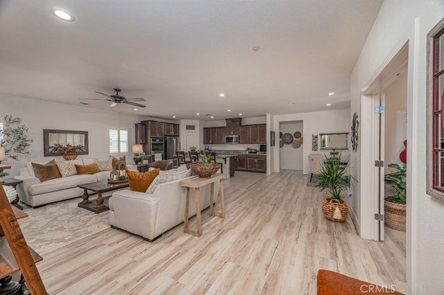 869 Grace Drive, Los Banos, CA 93635