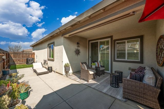 869 Grace Drive, Los Banos, CA 93635