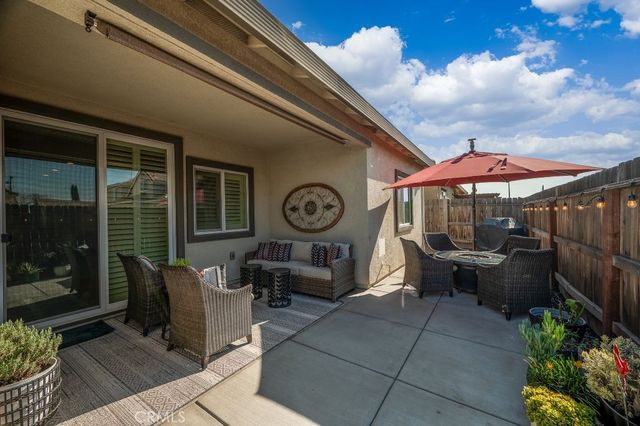 869 Grace Drive, Los Banos, CA 93635
