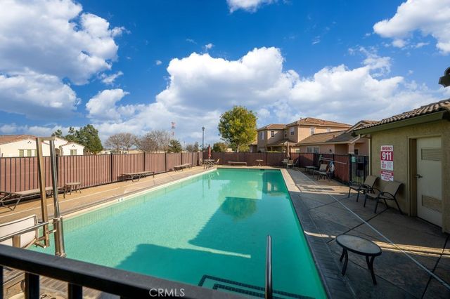 869 Grace Drive, Los Banos, CA 93635