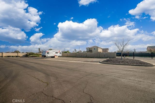 869 Grace Drive, Los Banos, CA 93635