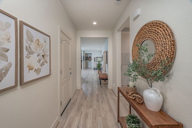 869 Grace Drive, Los Banos, CA 93635