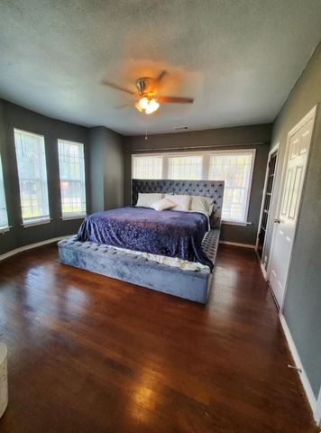 2322 Oakdale Street, Houston, TX 77004