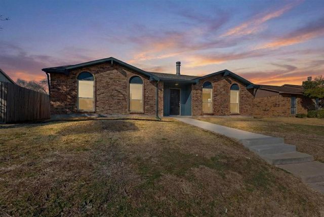 8505 Woodside Road, Rowlett, TX 75088