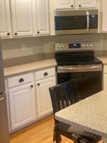 91 Country Squire Rd 91, Uxbridge, MA 01569