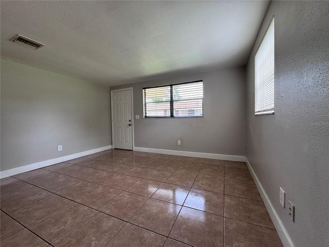 514 WINHAM STREET, Tampa, FL 33619