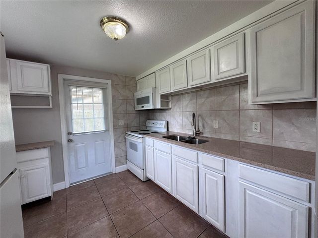 514 WINHAM STREET, Tampa, FL 33619