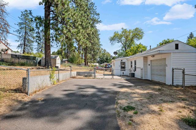 5924 N Driscoll Blvd, Spokane, WA 99205
