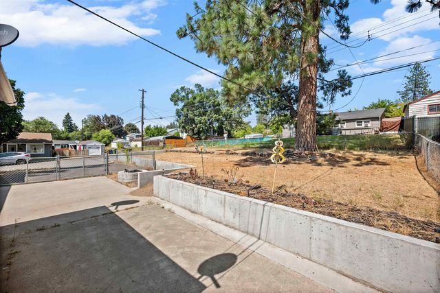 5924 N Driscoll Blvd, Spokane, WA 99205