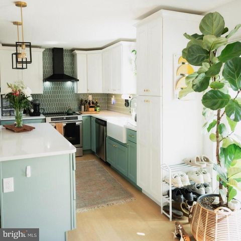 70 SARTORI AVE, Mount Ephraim, NJ 08059