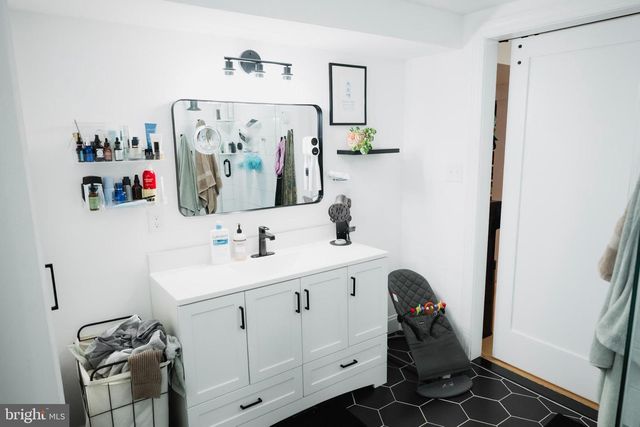 70 SARTORI AVE, Mount Ephraim, NJ 08059