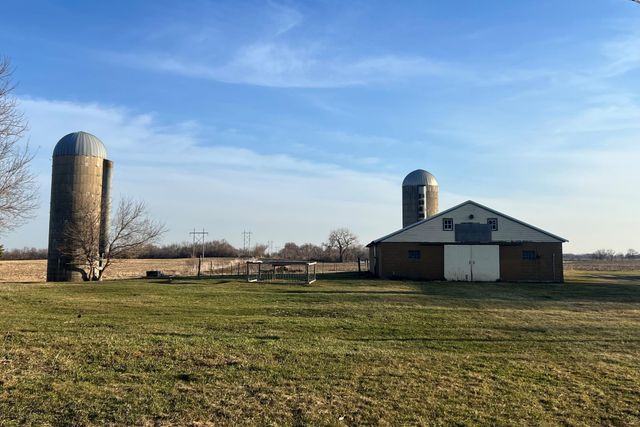 53007 140th Street, Donnelly, MN 56235