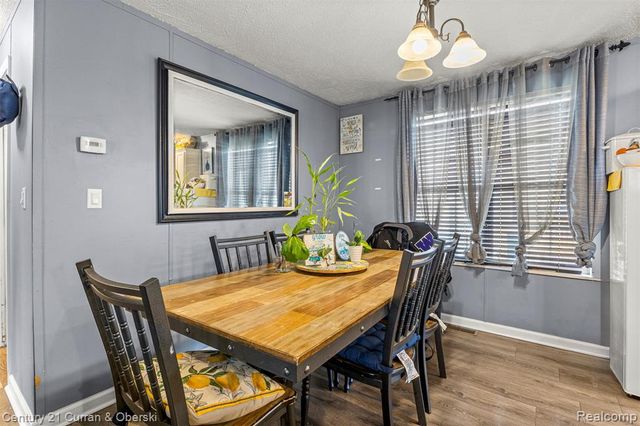 24702 Manchester, Flat Rock, MI 48134