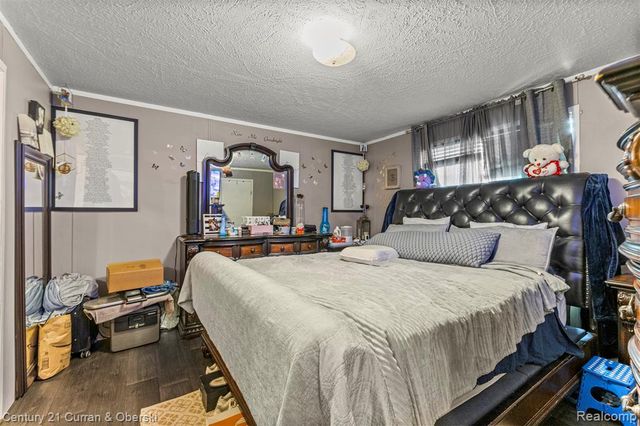 24702 Manchester, Flat Rock, MI 48134