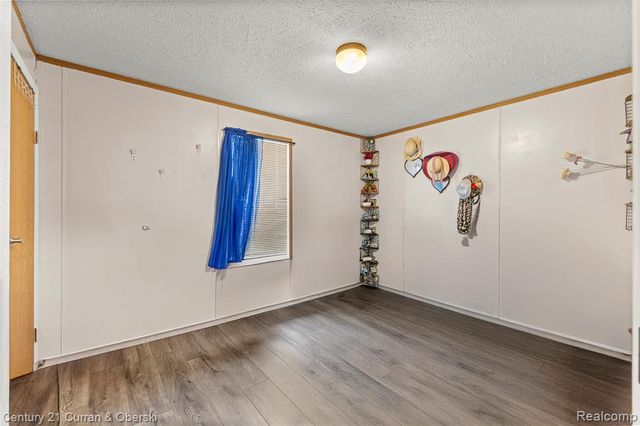 24702 Manchester, Flat Rock, MI 48134