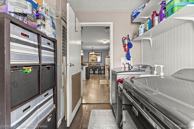 24702 Manchester, Flat Rock, MI 48134