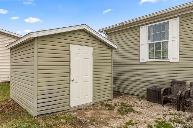 24702 Manchester, Flat Rock, MI 48134