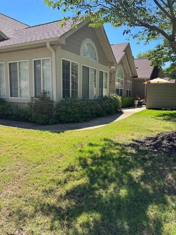 1727 W SOUTHFIELD CIR, Memphis, TN 38016