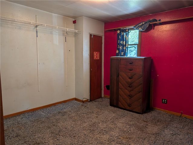 216 Wayne St, Roscoe, PA 15477