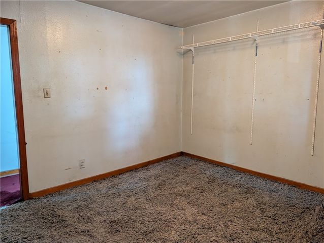 216 Wayne St, Roscoe, PA 15477